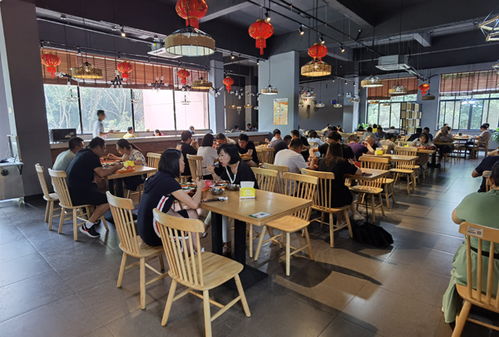 濃情九月 師恩難忘 餐飲服務(wù)中心獻(xiàn)禮教師節(jié)